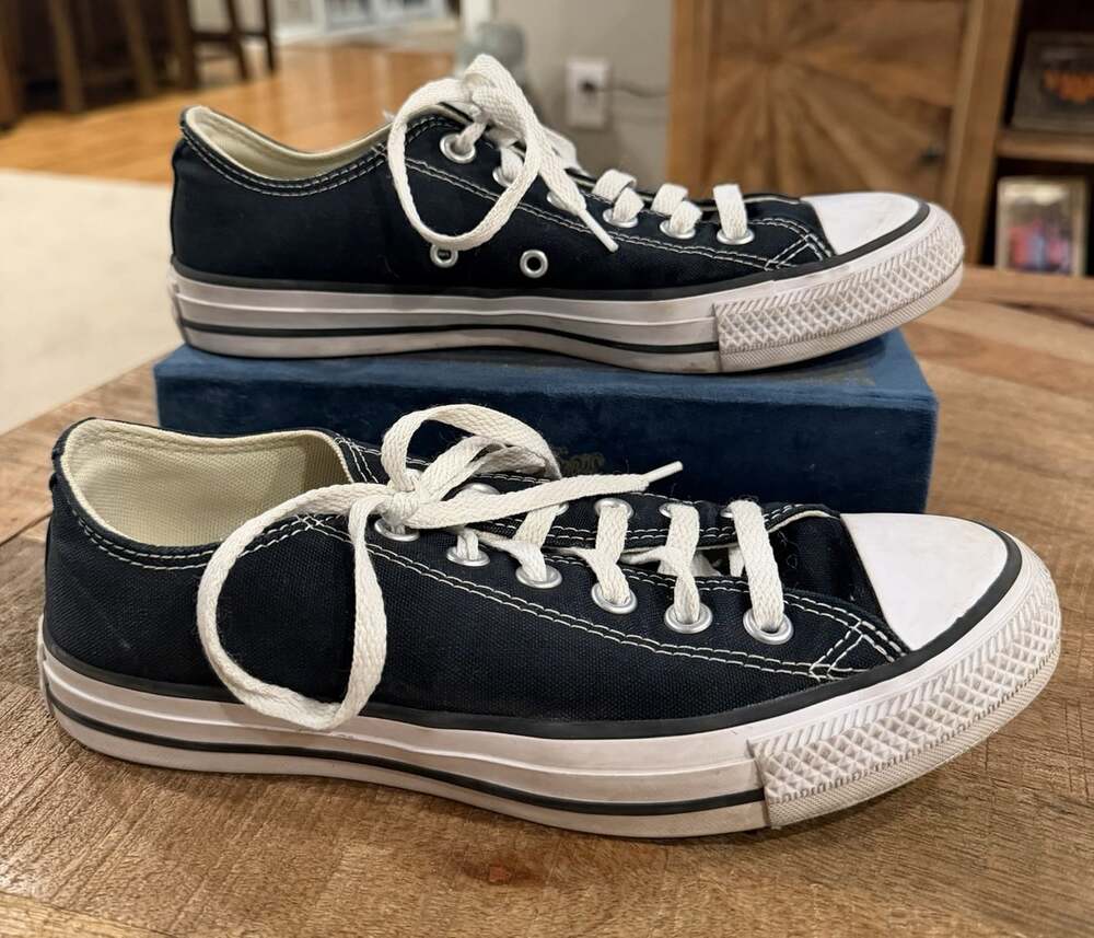 Converse Chuck Taylor All Star Low Top Black Women 7.5 Men 5.5 M9166 Sneakers